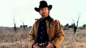 মারা গেছেন হলিউড তারকা চাক নরিস