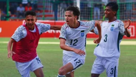 সুলিভানের জোড়া গোলে পাকিস্তানকে উড়িয়ে দিলো বাংলাদেশ