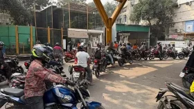 ভারতেও তেল নিয়ে &lsquo;আতঙ্ক&rsquo;, জরুরি বার্তা