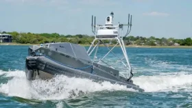 ইরানের বিরুদ্ধে প্রথমবারের মতো ড্রোন বোট নামালো যুক্তরাষ্ট্র