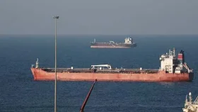 হরমুজ প্রণালিতে ইরান যেভাবে টোল আদায় করছে&nbsp;