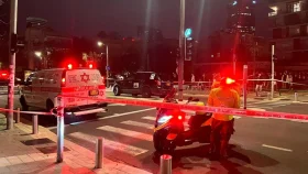 তেল আবিবের ১১ স্থানে ক্ষেপণাস্ত্রের আঘাত, ব্যাপক ক্ষয়ক্ষতি