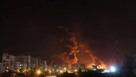 ইরানের ক্ষেপণাস্ত্র হামলায় ইসরায়েলের শিল্পাঞ্চলে ভয়াবহ অগ্নিকাণ্ড