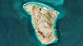 ৩৮ বছর ধরে ট্রাম্পের নিশানায় ইরানের খারগ দ্বীপ