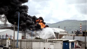 ইসরায়েলের তেল শোধনাগারে ইরানের হামলা