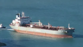 সিঙ্গাপুর থেকে ডিজেলভর্তি জাহাজ চট্টগ্রাম বন্দরে