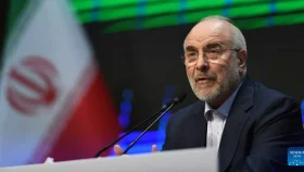 আমেরিকার বিরুদ্ধে যুদ্ধ করতে ৭০ লাখ ইরানি প্রস্তুত