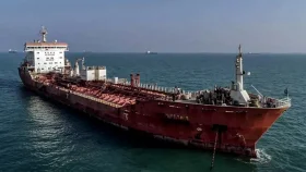 ভারতমুখী ইরানি জাহাজের মাঝপথে চীনের দিকে রওনা