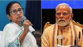 মোদিকে সরাসরি বিতর্কের চ্যালেঞ্জ মমতার