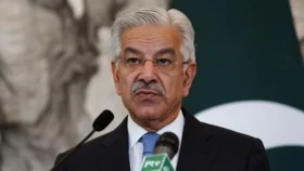 ভারতকে পরাজয়ের কঠোর হুঁশিয়ারি পাক প্রতিরক্ষামন্ত্রীর