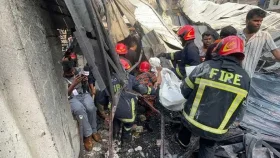 কদমতলীর আগুন নিয়ন্ত্রণে, ৫ মরদেহ উদ্ধার