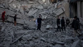 ইরানে মার্কিন পাইলট উদ্ধারের সময় মার্কিন-ইসরাইলি হামলায় নিহত ৫