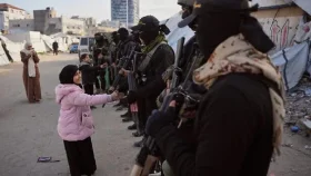 হামাসকে অস্ত্র ছাড়তে আলটিমেটাম দিলো ট্রাম্পের &lsquo;পিস বোর্ড&rsquo;