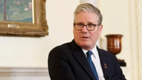 হরমুজ নিয়ে ইরানের চাপ মেনে নেওয়া যাবে না: স্টারমার