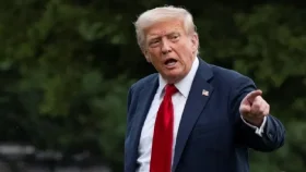 ইরানকে অস্ত্র দিলে ৫০ শতাংশ শুল্ক আরোপ