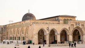 ৪০ দিন পর খুলেছে আল-আকসা মসজিদ&nbsp;