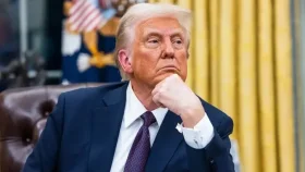 ইরানে পুনরায় হামলার কথা ভাবছেন ট্রাম্প