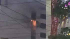 বনানীতে কাপড়ের গোডাউনে আগুন