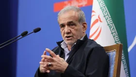 যুদ্ধ নয় আলোচনা চায় ইরান: পেজেশকিয়ান