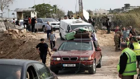 যুদ্ধবিরতির মধ্যেই দক্ষিণ লেবাননে অ্যাম্বুলেন্সে ইসরায়েলি হামলা
