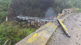 ইকুয়েডরে বাস খাদে পড়ে নিহত ১৪, আহত ২৯