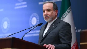 হরমুজ প্রণালি &lsquo;সম্পূর্ণ উন্মুক্ত&rsquo; ঘোষণা ইরানের