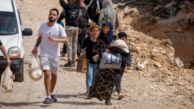 অনিশ্চয়তার মধ্যেই ঘরে ফিরছে দক্ষিণ লেবাননের বাসিন্দারা