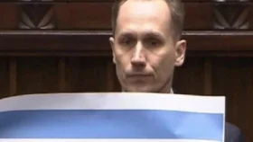 ইসরায়েলি গণহত্যার নিন্দা জানিয়ে শাস্তির মুখে পোলিশ আইনপ্রণেতা