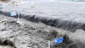 জাপানে সুনামির আঘাত, লাখো মানুষকে সরিয়ে নেওয়ার নির্দেশ