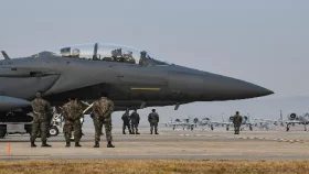 মার্কিন যুদ্ধবিমানের ছবি তুলে গ্রেপ্তার চীনা নাগরিক&nbsp;