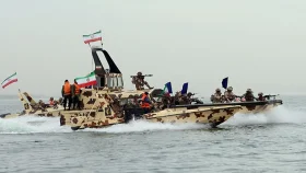 হরমুজে ইরানি জলসীমায় দুই জাহাজ আটক