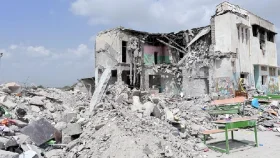 ক্ষতিগ্রস্ত ১৩০০ স্কুলের অর্ধেকের বেশি মেরামত করলো ইরান