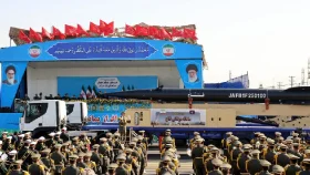 যুদ্ধের জন্য প্রস্তুত প্রায় ৩ কোটি ইরানি&nbsp;