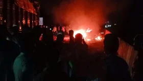 ভারতে দুই ট্রাক-গাড়ির সংঘর্ষে নিহত ১১