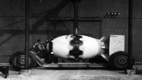 ইরানের বিরুদ্ধে পরমাণু অস্ত্র ব্যবহারের সম্ভাবনা নাকচ করলেন ট্রাম্প