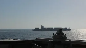 ইরানি পতাকাবাহী জাহাজ জব্দ করলো মার্কিন ডেস্ট্রয়ার