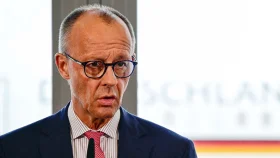 যুক্তরাষ্ট্রের সাথে চুক্তি হলে ইরানের ওপর নিষেধাজ্ঞা শিথিল করবে ইউরোপ