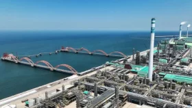 মার্কিন নিষেধাজ্ঞার মুখে ইরানের সঙ্গে বাণিজ্যিক সম্পর্ক অস্বীকার চীনের