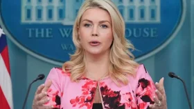 ট্রাম্পকে হত্যাচেষ্টা নিয়ে ক্যারোলিন লেভিটের ভবিষ্যদ্বাণী ভাইরাল