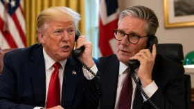 হরমুজে নৌচলাচল সচল করতে ট্রাম্প-স্টারমারের ফোনালাপ