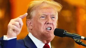 ইরানকে &lsquo;সাদা পতাকা&rsquo; ওড়ানোর পরামর্শ ট্রাম্পের