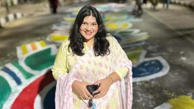 লাইফ সাপোর্টে কনটেন্ট ক্রিয়েটর কারিনা কায়সার