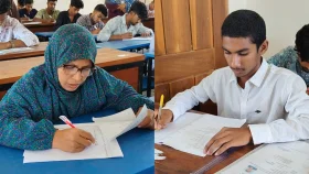 নাটোরে ছেলের সঙ্গে এসএসসি পরীক্ষা দিচ্ছেন মা