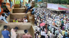 পাশাপাশি শায়িত হলেন ওমানে নিহত ৪ ভাই