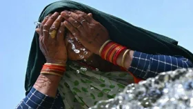 তীব্র দাবদাহে শ্রমজীবী মানুষের জীবনসংগ্রাম