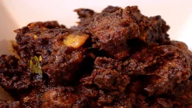 গরুর মাংস খাওয়ার পর যেসব খাবার ভুলেও খাবেন না