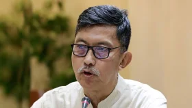 মন্ত্রীর পদ ছাড়লেন দীপেন দেওয়ান