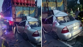 সিলিন্ডার ভর্তি ট্রাকের পেছনে প্রাইভেটকারের ধাক্কায় নিহত ৪