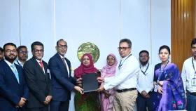 বাংলাদেশ ব্যাংকের সঙ্গে পুনঃঅর্থায়ন চুক্তি করলো ডাচ্-বাংলা ব্যাংক