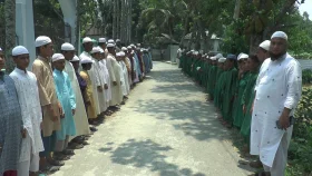 টাঙ্গাইলে কবরস্থানের জায়গা দখল, প্রতিবাদে এলাকাবাসীর বিক্ষোভ&nbsp;